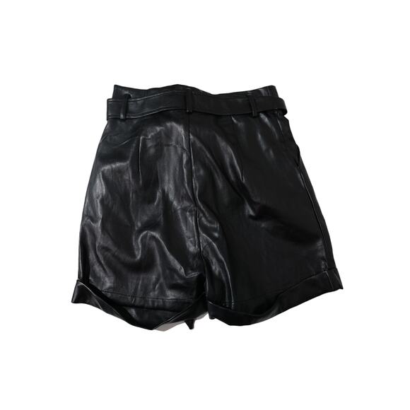 Lulu's Paperbag Faux Leather‎ Short in Black belt NWT size small - Picture 4 of 6
